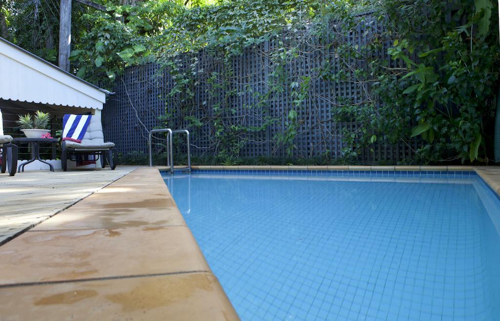 Port Douglas Cottage & Lodge Bilik gambar