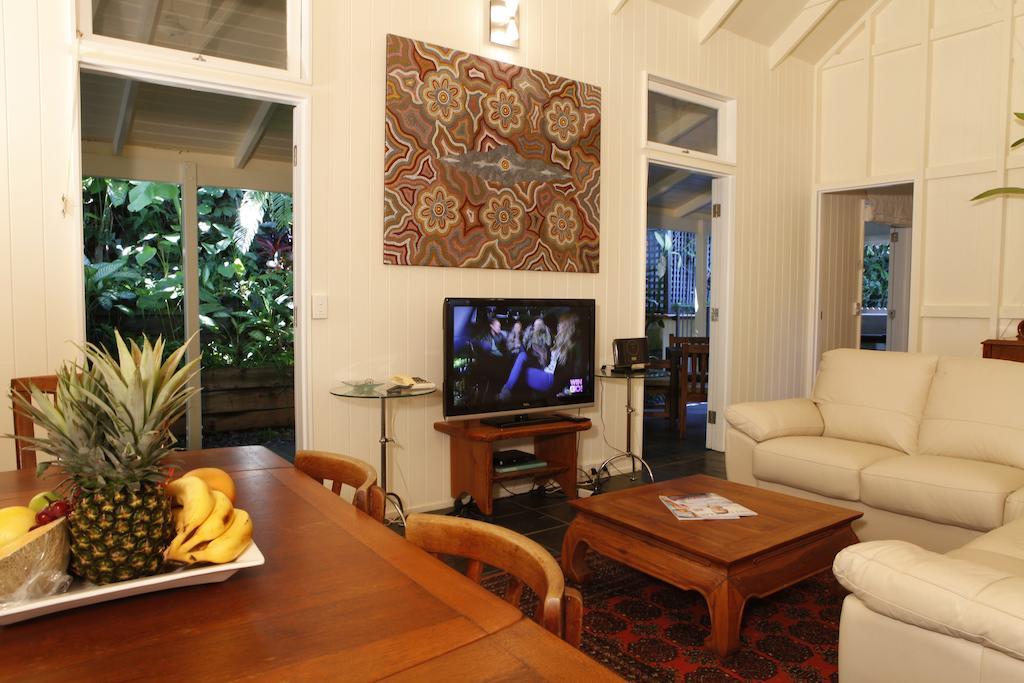 Port Douglas Cottage & Lodge Bilik gambar